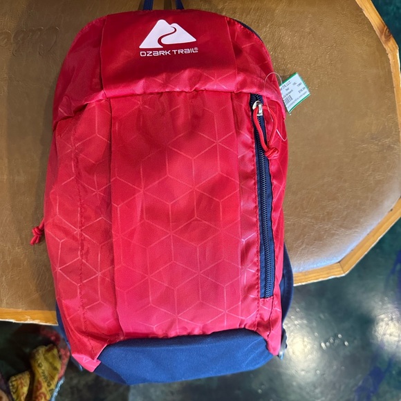 Ozark Trail Packable Day Backpack - Picture 1 of 4